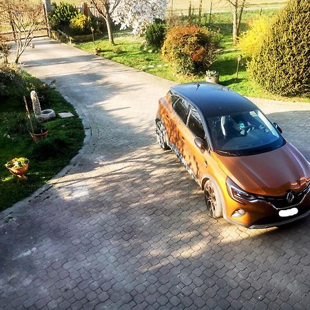 Orto Del Pettirosso Apartman Front Kültér fotó