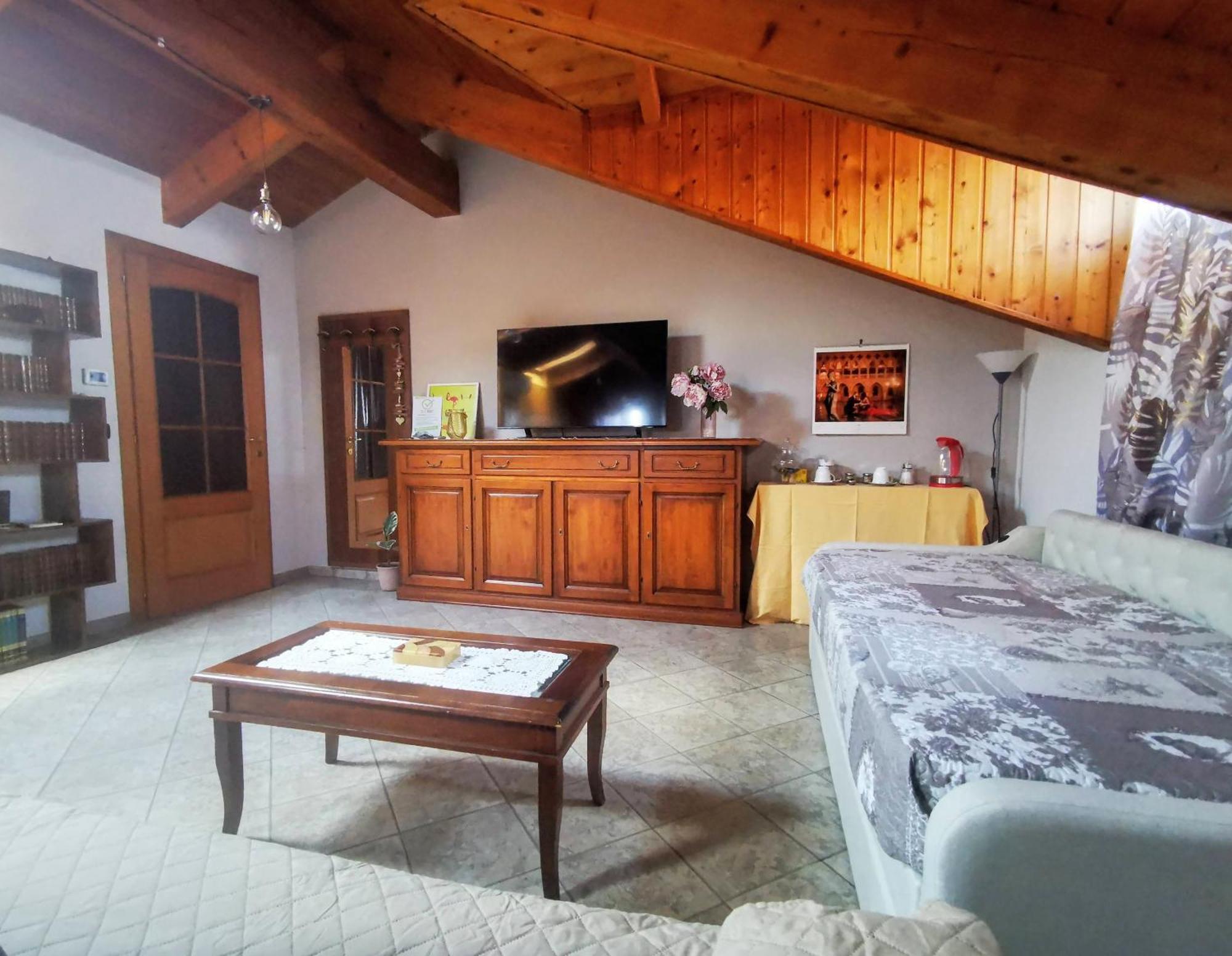 Orto Del Pettirosso Apartman Front Kültér fotó
